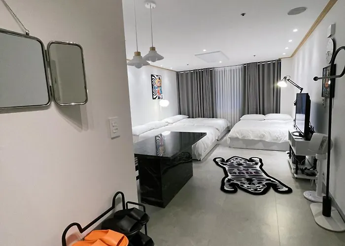 New Open Hongdae Tiger House *